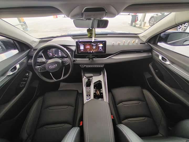 Фото 7 - Geely Preface