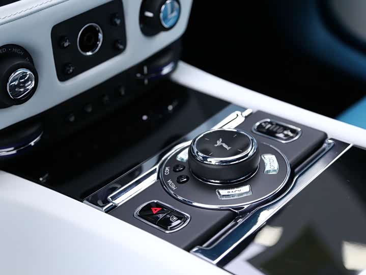 Фото 21 - Rolls-Royce Wraith