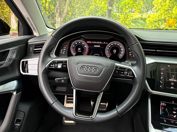 Фото 19 - Audi A6