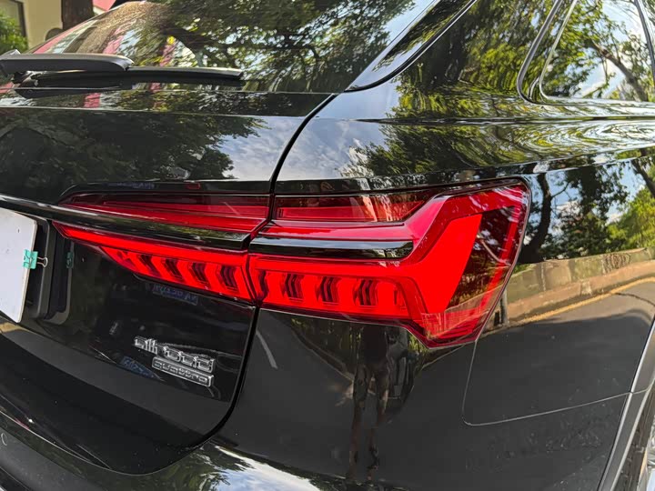 Фото 22 - Audi A6