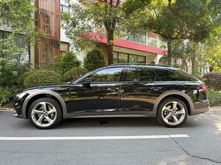 Фото 3 - Audi A6