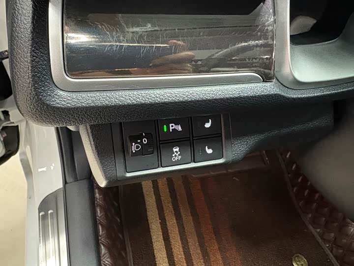 Фото 10 - Honda Civic