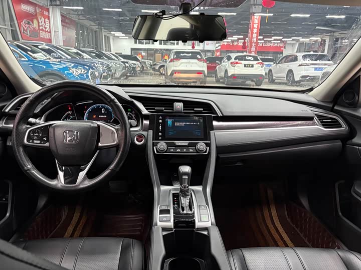 Фото 14 - Honda Civic