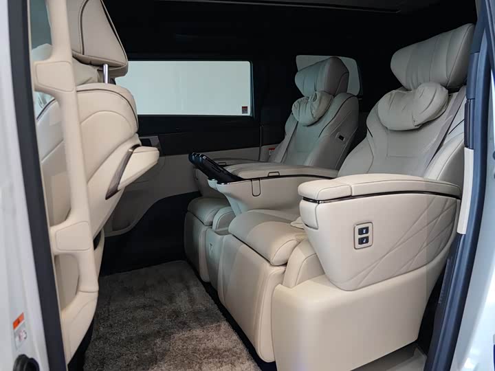 Фото 12 - Toyota Alphard