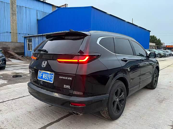 Фото 4 - Honda Breeze