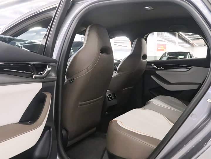 Фото 14 - BYD Qin Plus