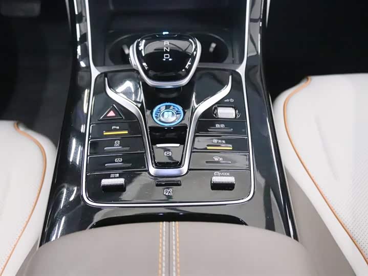 Фото 9 - BYD Qin Plus