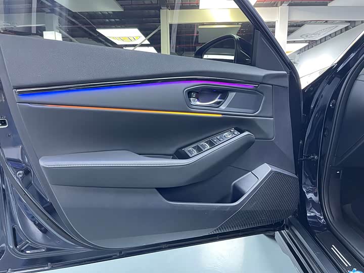 Фото 10 - Honda Accord