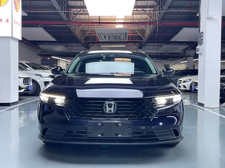 Фото 2 - Honda Accord