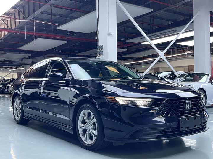 Фото 3 - Honda Accord