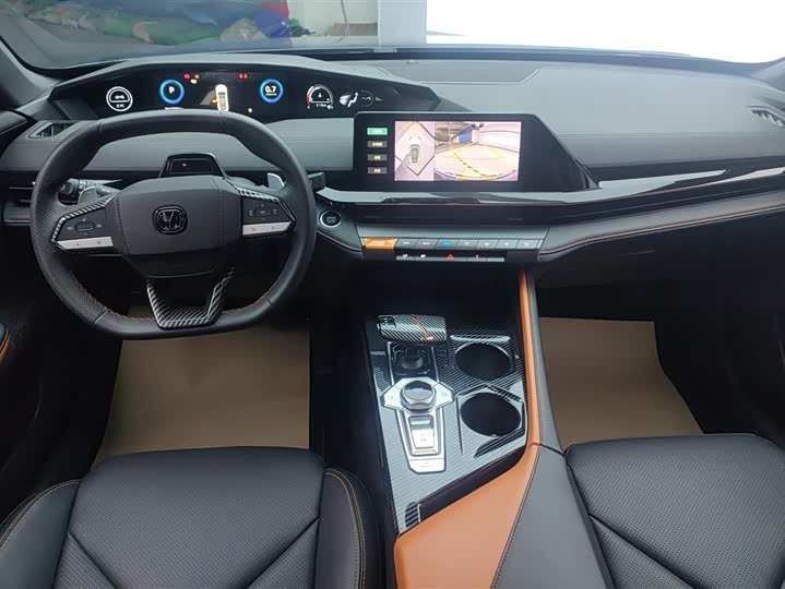 Фото 12 - Changan UNI-V