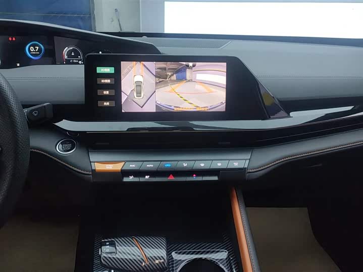 Фото 13 - Changan UNI-V