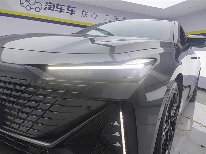 Фото 5 - Changan UNI-V