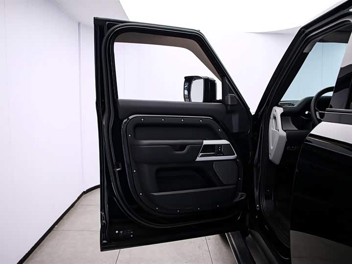 Фото 11 - Land Rover Defender