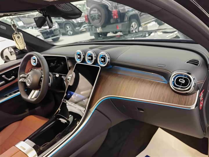 Фото 18 - Mercedes-Benz GLC-Class