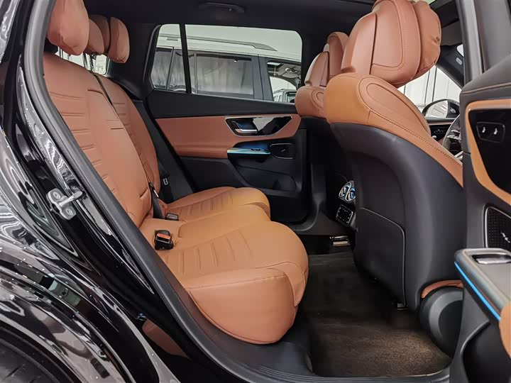 Фото 20 - Mercedes-Benz GLC-Class