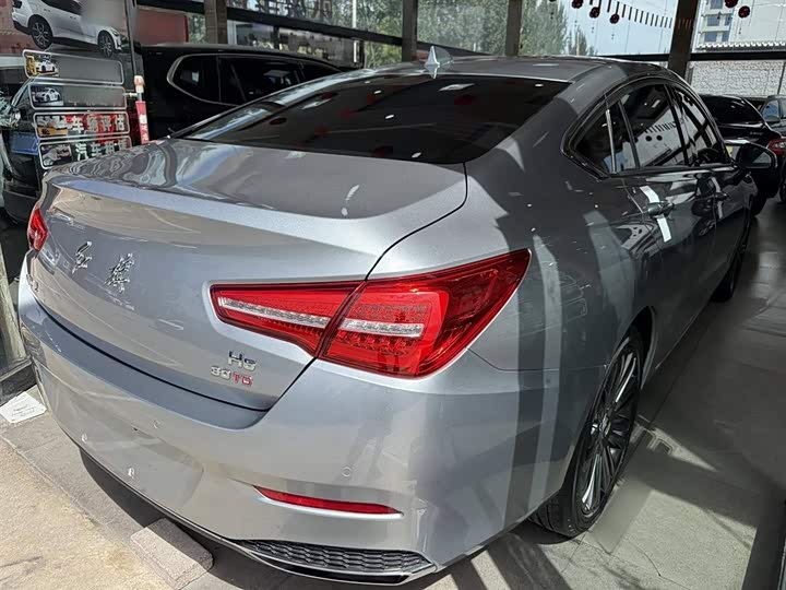 Фото 5 - Hongqi H5