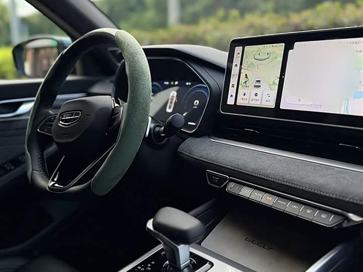 Фото 6 - Geely Preface