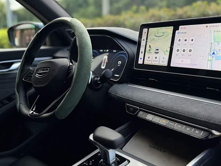 Фото 8 - Geely Preface