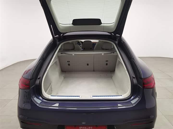 Фото 16 - Mercedes-Benz EQS