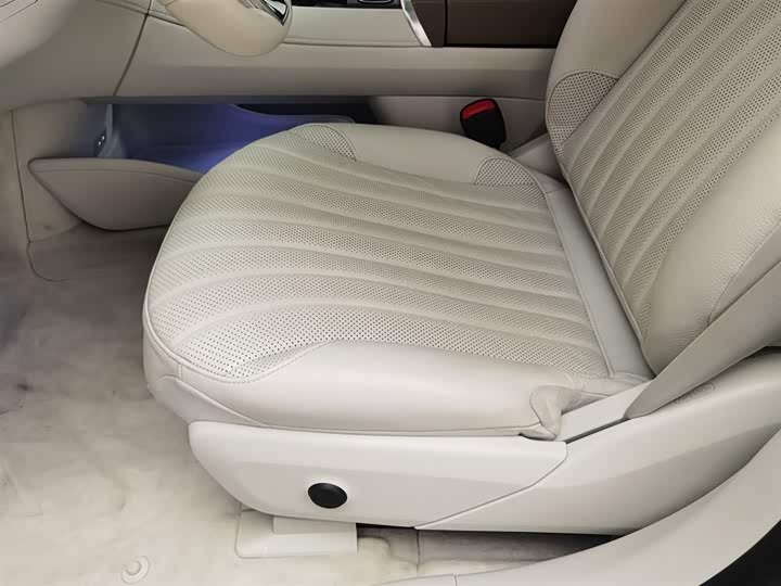 Фото 20 - Mercedes-Benz EQS