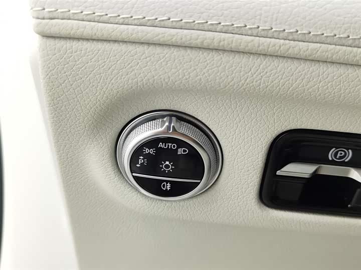 Фото 21 - Mercedes-Benz EQS