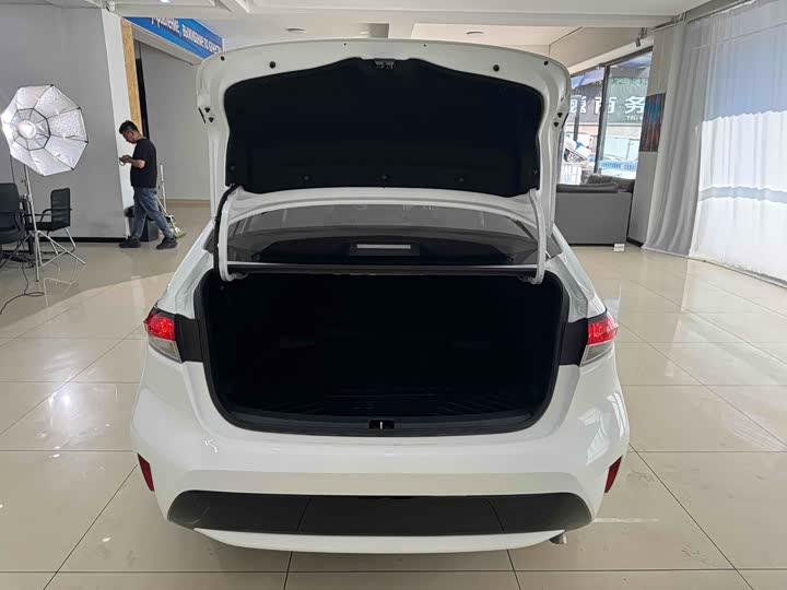 Фото 19 - Toyota Levin