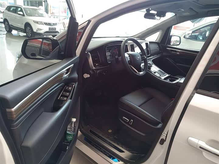 Фото 15 - GAC Trumpchi M8