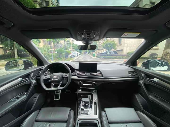 Фото 9 - Audi Q5L