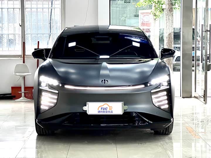 Фото 2 - HiPhi X