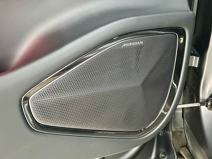 Фото 26 - HiPhi X