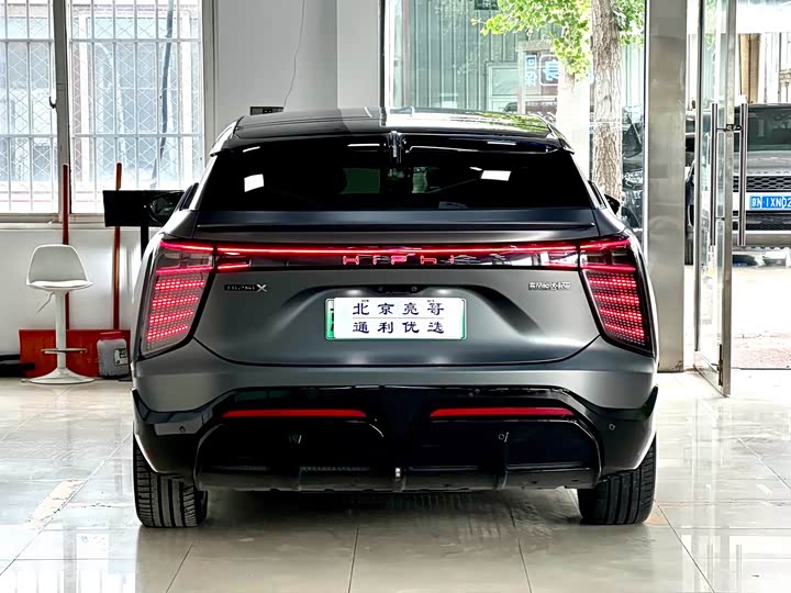 Фото 7 - HiPhi X