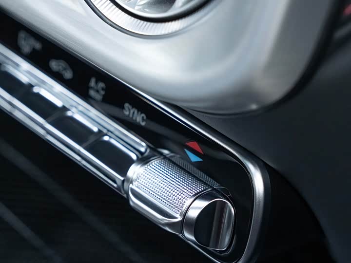 Фото 18 - Mercedes-Benz G-Class