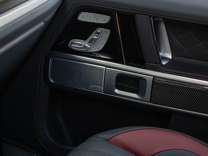 Фото 22 - Mercedes-Benz G-Class