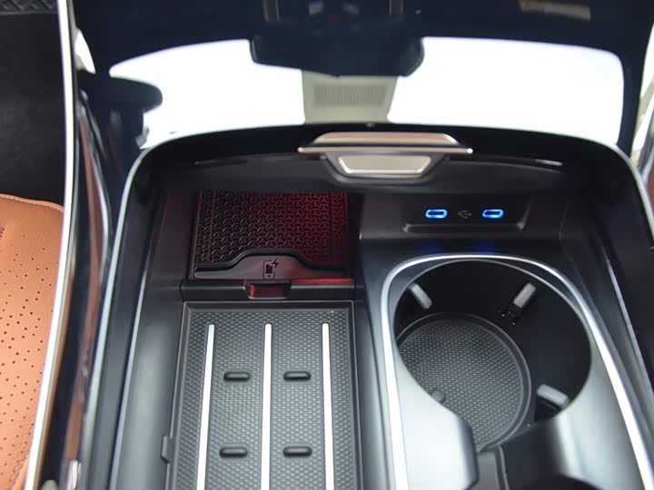 Фото 10 - Mercedes-Benz S-Class