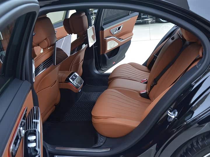 Фото 5 - Mercedes-Benz S-Class