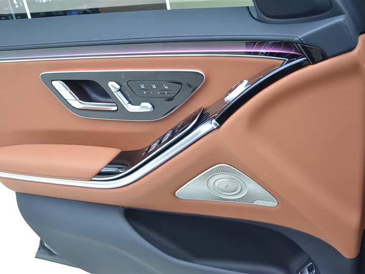 Фото 6 - Mercedes-Benz S-Class