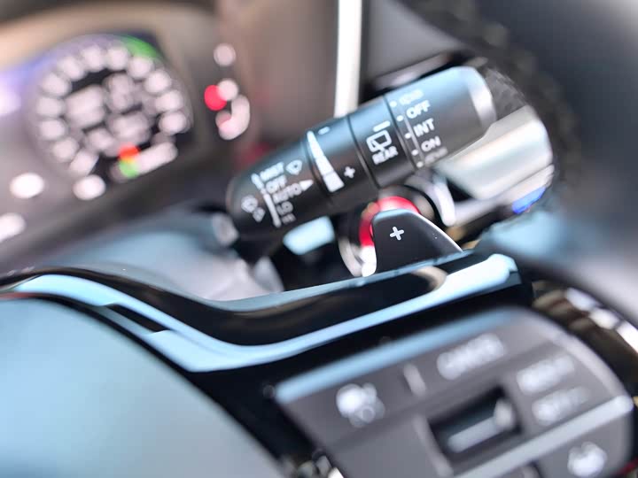 Фото 11 - Honda Breeze Hybrid