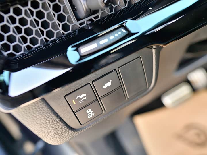 Фото 16 - Honda Breeze Hybrid