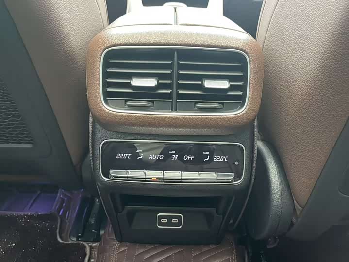 Фото 13 - Mercedes-Benz GLE-Class