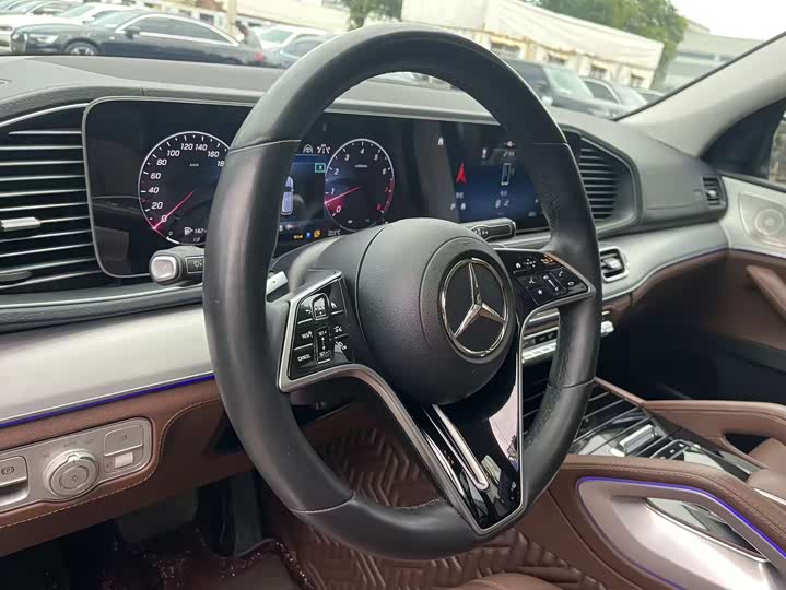 Фото 21 - Mercedes-Benz GLE-Class
