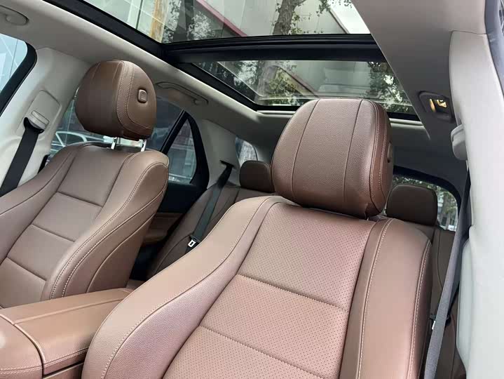 Фото 23 - Mercedes-Benz GLE-Class