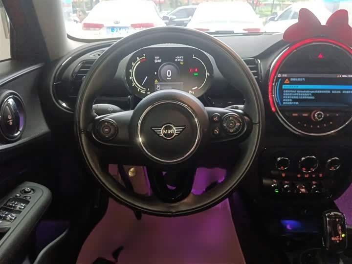 Фото 11 - Mini Clubman