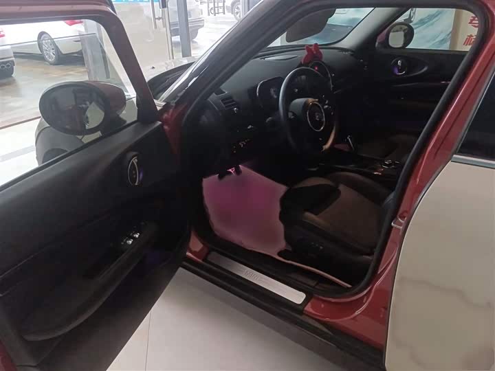 Фото 16 - Mini Clubman