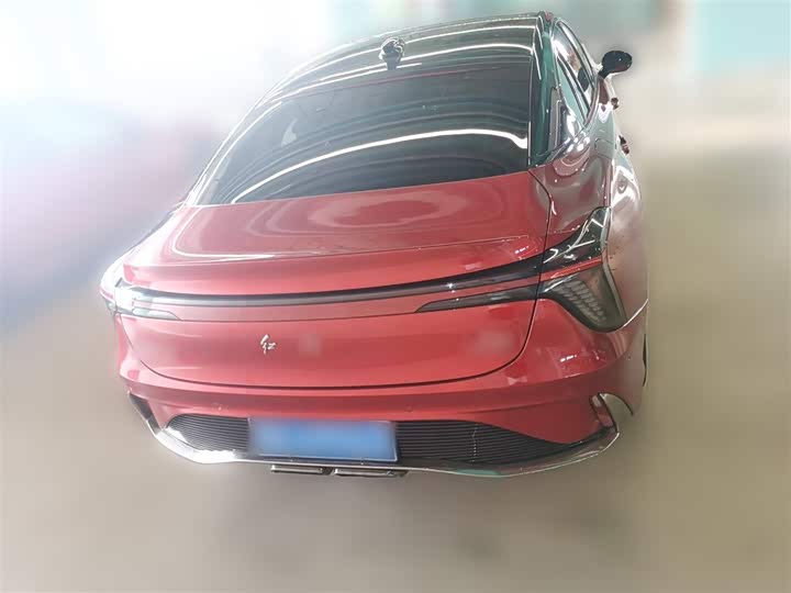 Фото 10 - Hongqi H6