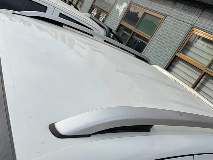 Фото 14 - Maxus T70