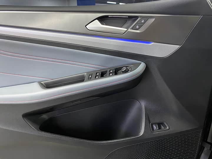 Фото 18 - Volkswagen Lamando L