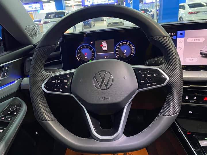 Фото 21 - Volkswagen Lamando L