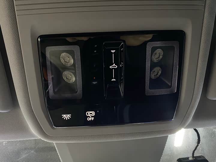 Фото 23 - Volkswagen Lamando L