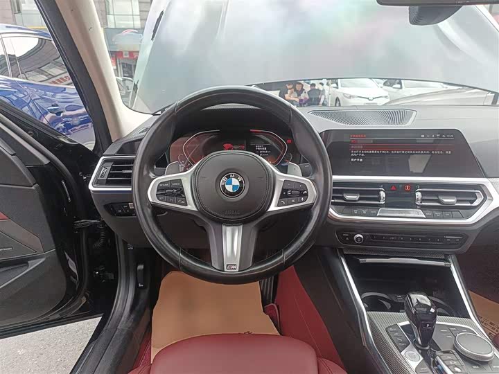 Фото 10 - BMW 3 Series